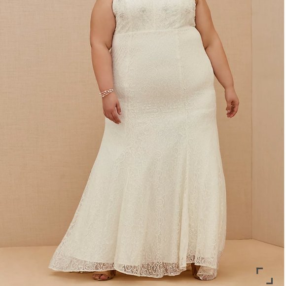 Torrid Discontinued Ivory Lace Beaded Mermaid Wedding Dress Size 28 - Picture 2 of 8